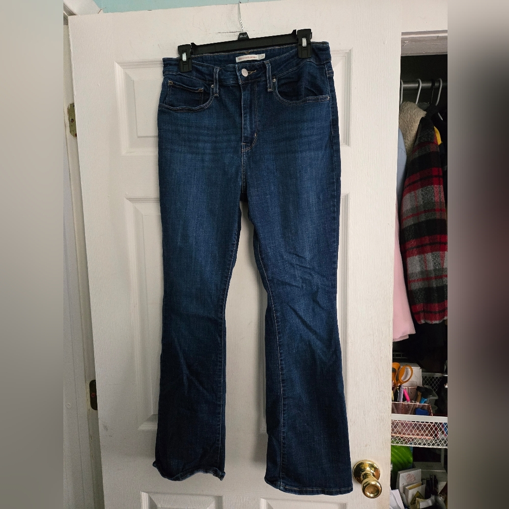 Levi's 725 High-Rise Bootcut Denim Jeans